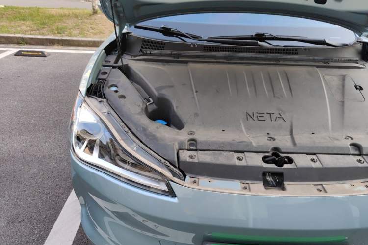 Used NETA V 2022 Chao 400 Lite Engine Bay Right