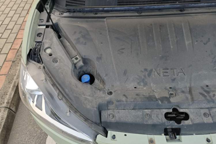 Used NETA V 2022 Chao 400 Lite Engine Bay Right