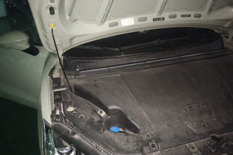 Used NETA V 2022 Chao 400 Lite Engine Bay Right