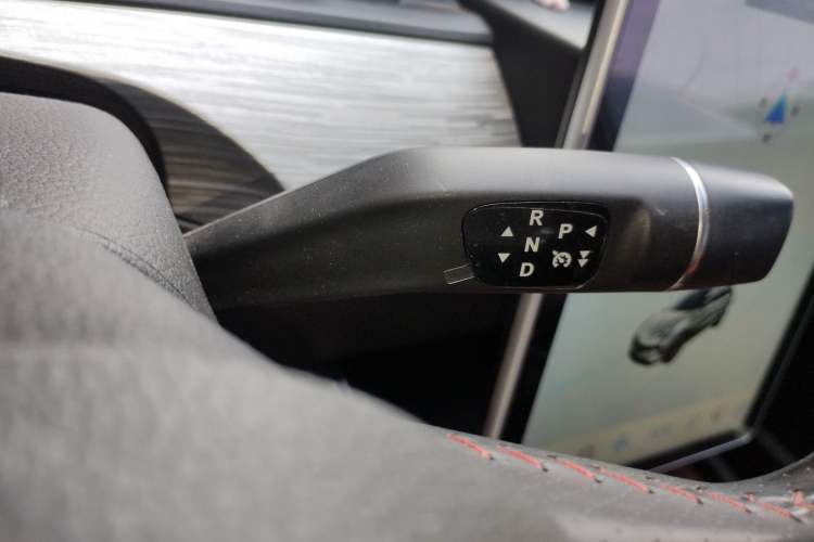Used NETA V 2022 Chao 400 Lite Gear Lever