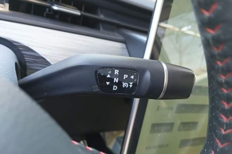 Used NETA V 2022 Chao 400 Lite Gear Lever