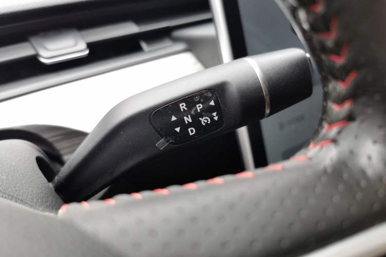 Used NETA V 2022 Chao 400 Lite Gear Lever