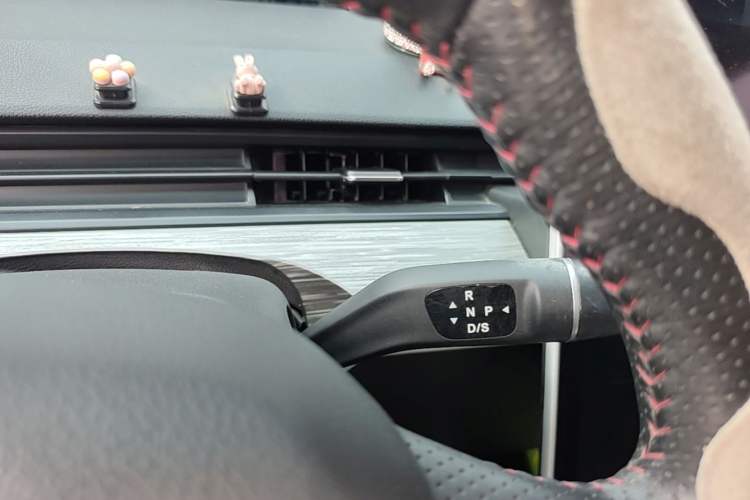 Used NETA V 2022 Chao 300 Lite Ternary Lithium Gear Lever