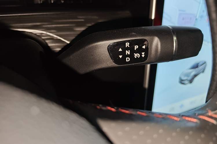Used NETA V 2022 Chao 400 Lite Gear Lever