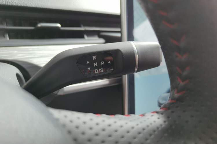 Used NETA V 2022 Chao 300 Lite Lithium Iron Phosphate Gear Lever