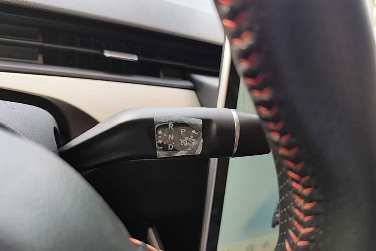 Used NETA V 2022 Pro Long-Range Smart Edition Gear Lever