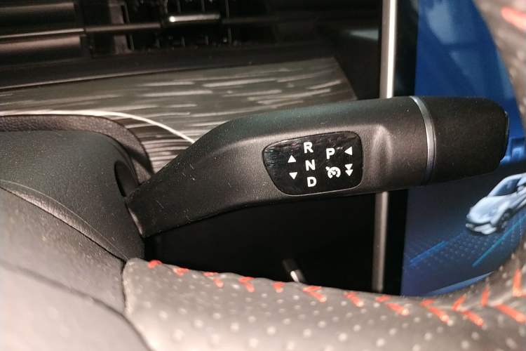 Used NETA V 2022 Chao 400 Lite Gear Lever