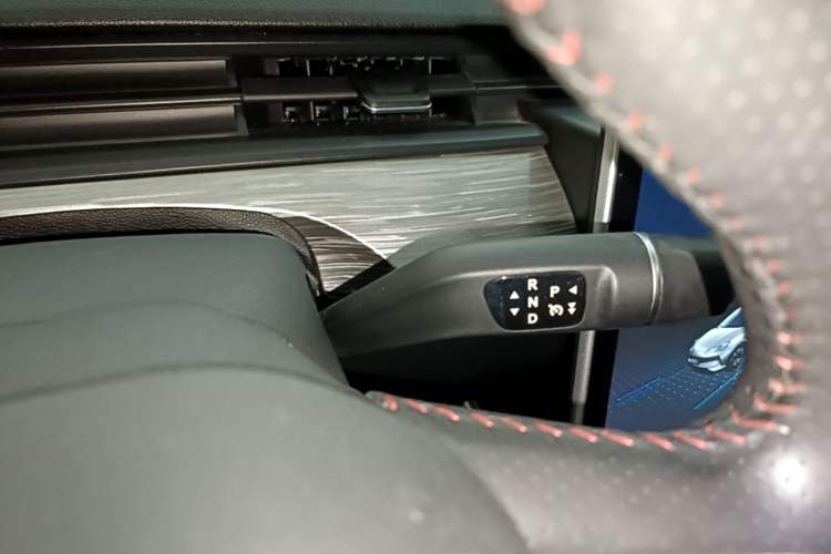 Used NETA V 2022 Chao 400 Lite Gear Lever