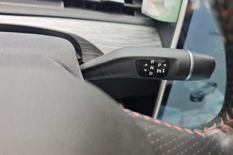 Used NETA V 2022 Chao 400 Lite Gear Lever