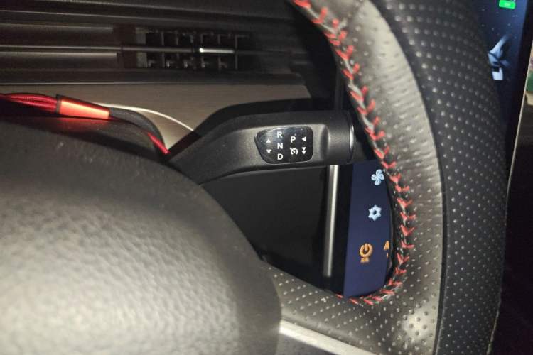 Used NETA V 2022 Pro Long-Range Smart Edition Gear Lever