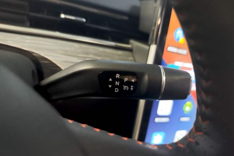 Used NETA V 2022 Chao 400 Pro Gear Lever