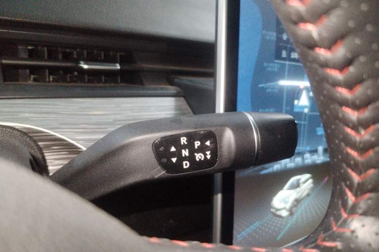 Used NETA V 2022 Chao 400 Lite Gear Lever