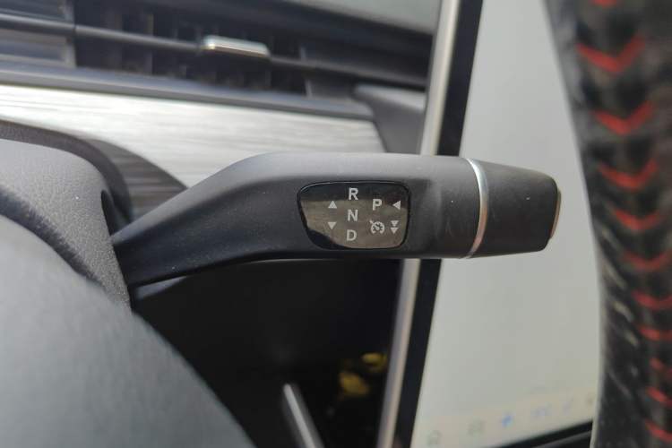 Used NETA V 2022 Chao 400 Industry Custom Edition Gear Lever
