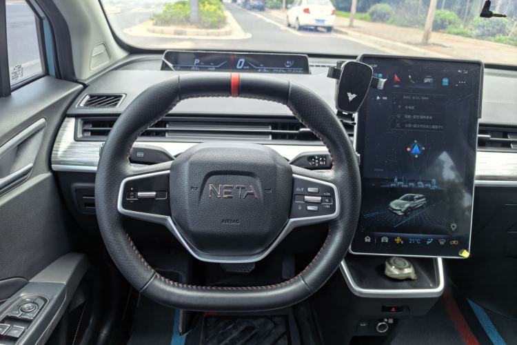 Used NETA V 2022 Chao 400 Lite Interior 1
