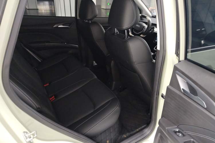 Used NETA V 2022 Chao 400 Lite Interior 2