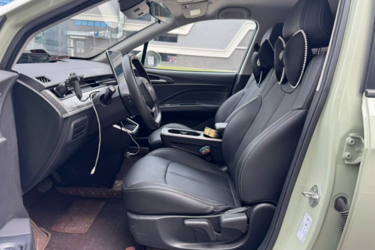 Used NETA V 2022 Chao 400 Lite Interior 2