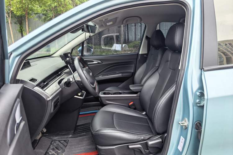 Used NETA V 2022 Chao 400 Lite Interior 4