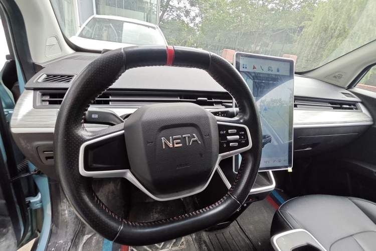 Used NETA V 2022 Chao 300 Lite Lithium Iron Phosphate Interior 4
