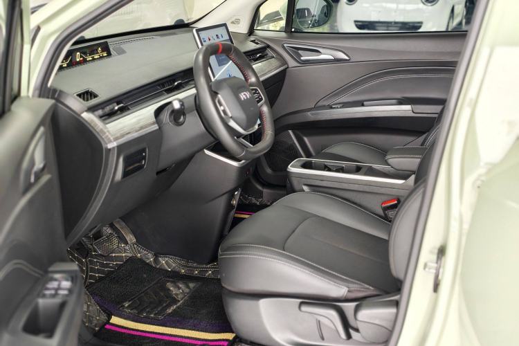 Used NETA V 2022 Chao 400 Lite Interior 5