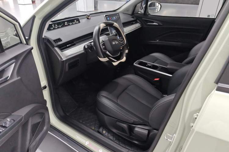 Used NETA V 2022 Chao 400 Lite Interior 5