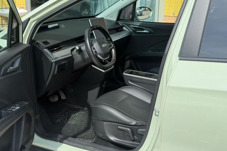 Used NETA V 2022 Chao 400 Lite Interior 5