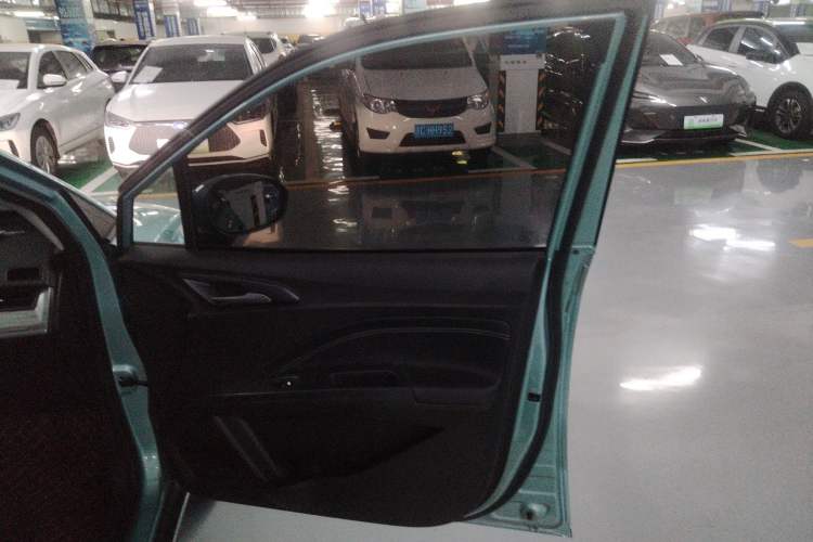 Used NETA V 2022 Chao 400 Lite Interior 5