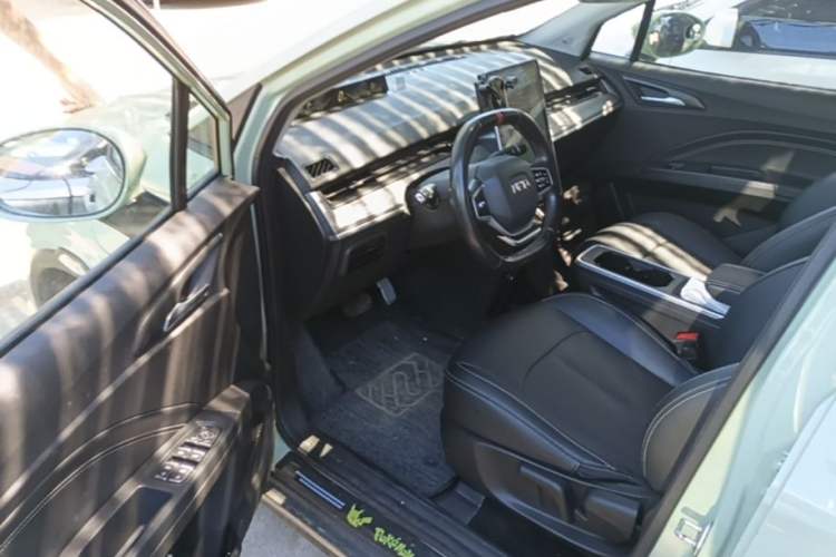 Used NETA V 2022 Chao 400 Lite Left Front Seat