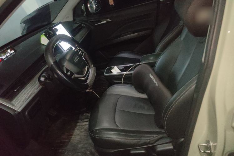 Used NETA V 2022 Chao 400 Lite Left Front Seat