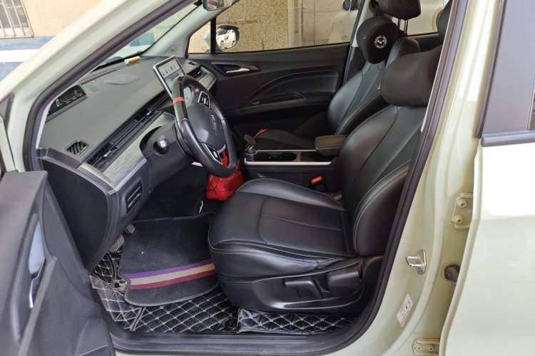 Used NETA V 2022 Chao 400 Lite Left Front Seat