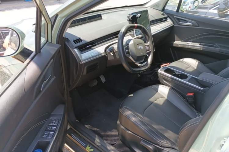 Used NETA V 2022 Chao 400 Lite Left Front Seat