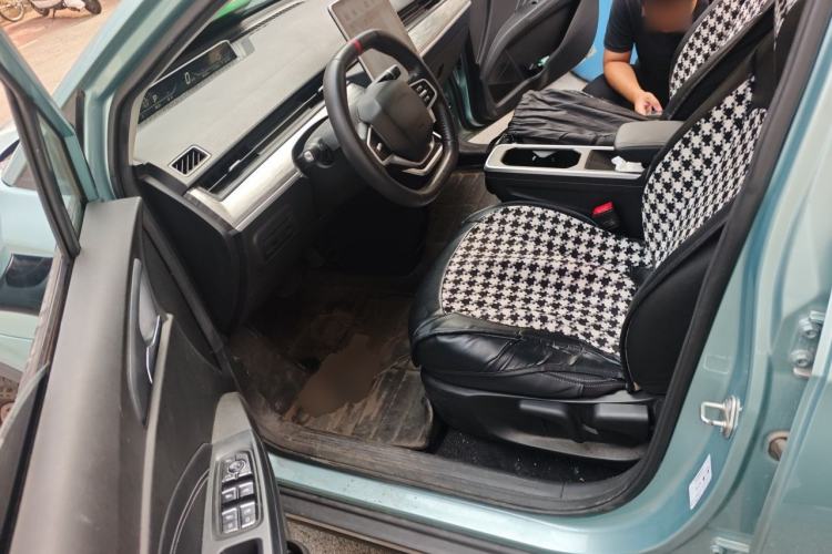 Used NETA V 2022 Chao 400 Lite Left Front Seat