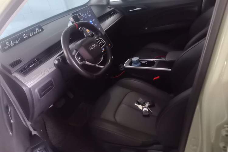 Used NETA V 2022 Chao 400 Lite Left Front Seat