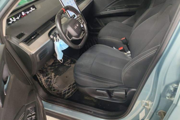 Used NETA V 2022 Standard Range Industry Custom Edition Left Front Seat
