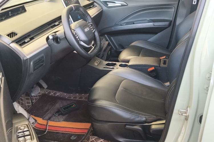 Used NETA V 2022 Long-Range Industry Custom Edition Left Front Seat