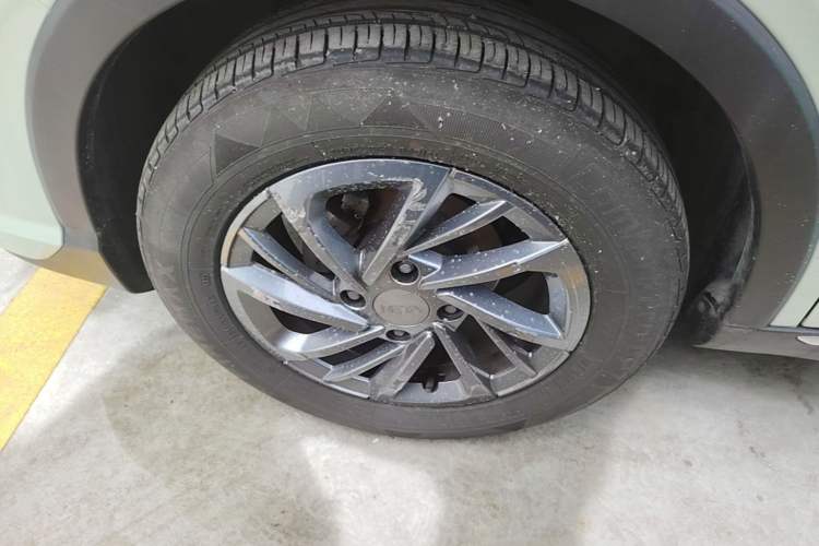 Used NETA V 2022 Chao 300 Lite Ternary Lithium Left Front Wheel Hub