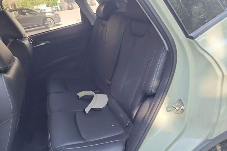 Used NETA V 2022 Chao 400 Lite Left Rear Seat