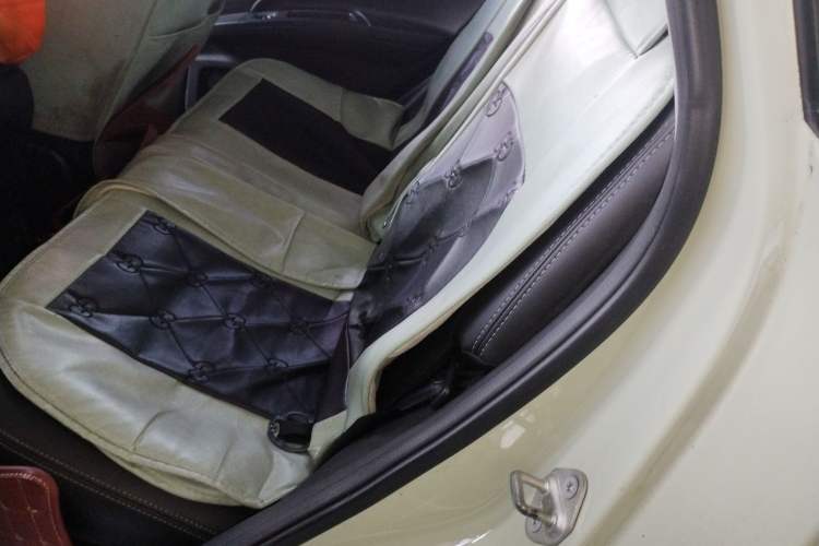 Used NETA V 2022 Chao 400 Lite Left Rear Seat