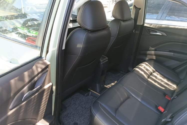 Used NETA V 2022 Chao 400 Lite Left Rear Seat