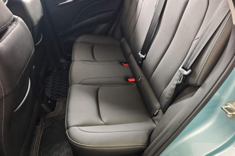 Used NETA V 2022 Chao 400 Lite Left Rear Seat