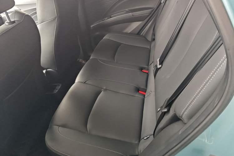 Used NETA V 2022 Standard Range Industry Custom Edition Left Rear Seat