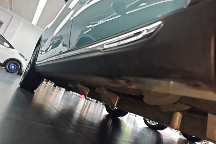 Used NETA V 2022 Chao 400 Lite Left Side Sill