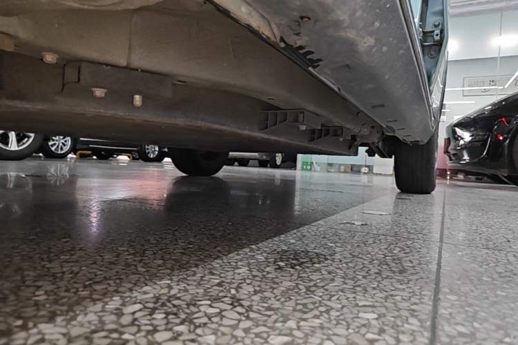 Used NETA V 2022 Chao 300 Lite Lithium Iron Phosphate Left Side Sill