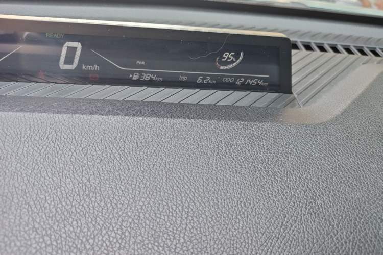 Used NETA V 2022 Chao 400 Lite Odometer Close Up