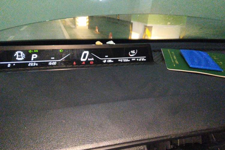 Used NETA V 2022 Chao 300 Lite Ternary Lithium Odometer Close Up