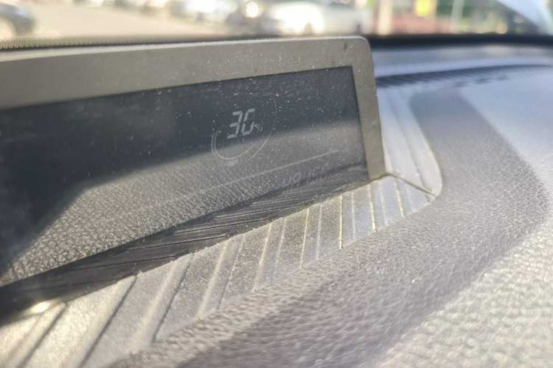 Used NETA V 2022 Chao 300 Lite Lithium Iron Phosphate Odometer Close Up