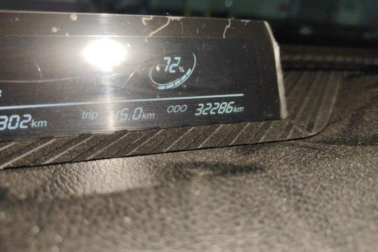 Used NETA V 2022 Chao 400 Lite Odometer Close Up