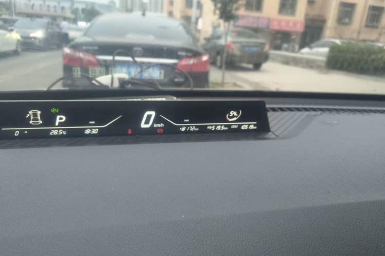 Used NETA V 2022 Chao 300 Lite Lithium Iron Phosphate Odometer Close Up