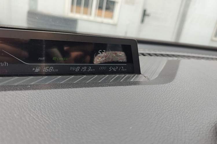 Used NETA V 2022 Chao 300 Lite Ternary Lithium Odometer Close Up