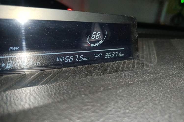 Used NETA V 2022 Chao 400 Lite Odometer Close Up