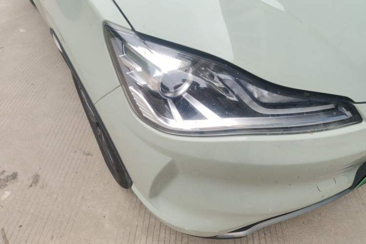 Used NETA V 2022 Chao 400 Right Front Headlight